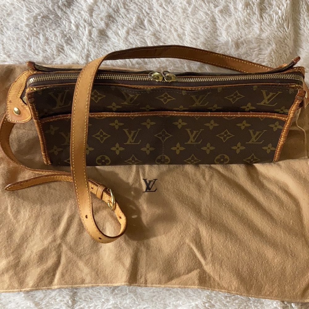 Auth Louis Vuitton Popincourt Bag